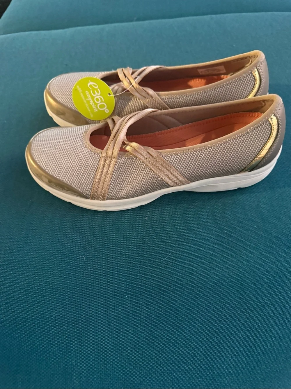 Easy Spirit e360 Metallic Champagne Slip-On Ballet Flats bring you size 9.5